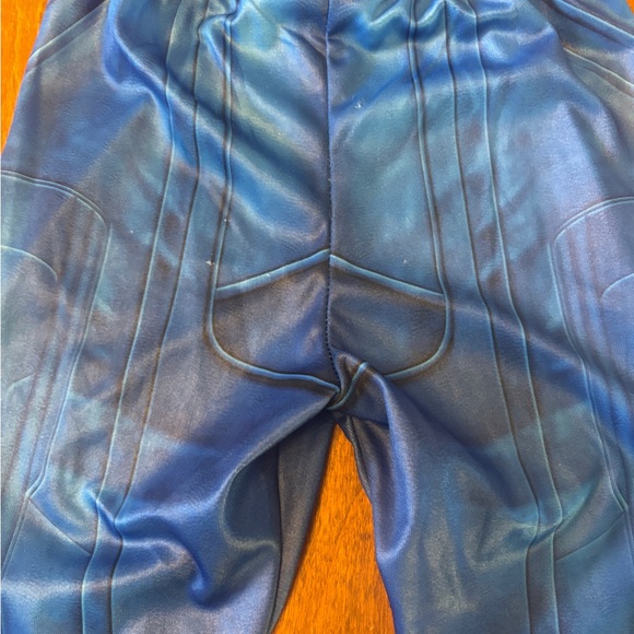 Disney Captain Marvel Costume - Picture 5 of 13